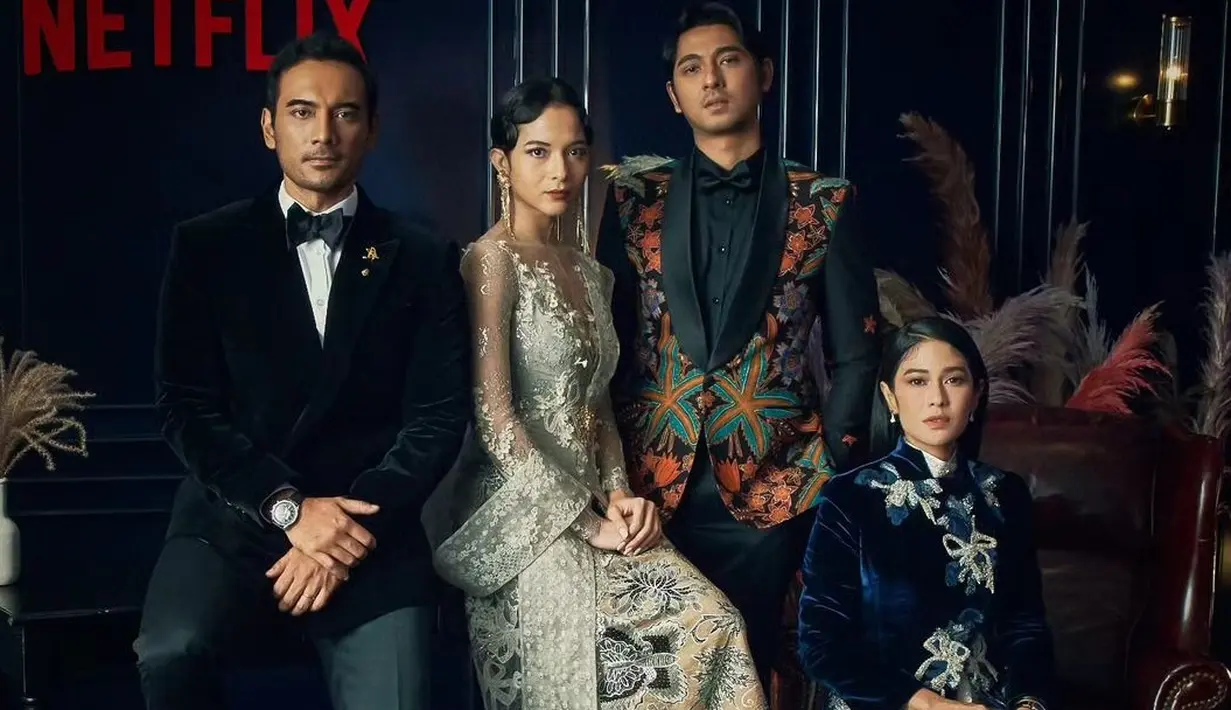 <p>Pemain Gadis Kretek di Busan&nbsp;Busan International Film Festival 2023. (dok. Instagram @therealdisastr/<a href="https://www.instagram.com/p/CyACqoVvyar/">https://www.instagram.com/p/CyACqoVvyar/</a>)</p>