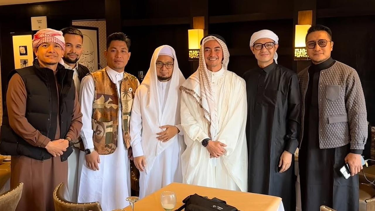 Potret Sahabat Artis yang Hadiri Pernikahan Zumi Zola dan Putri Zulhas