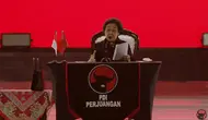Ketua Umum PDIP Megawati Soekarnoputri menyampaikan pidato politik dalam pembukaan Rakernas ke-5 PDIP di Beach City International Stadium Ancol, Jakarta, pada Jumat (24/5/2024). (Dok. Tangkapan Layar Youtube PDIP)