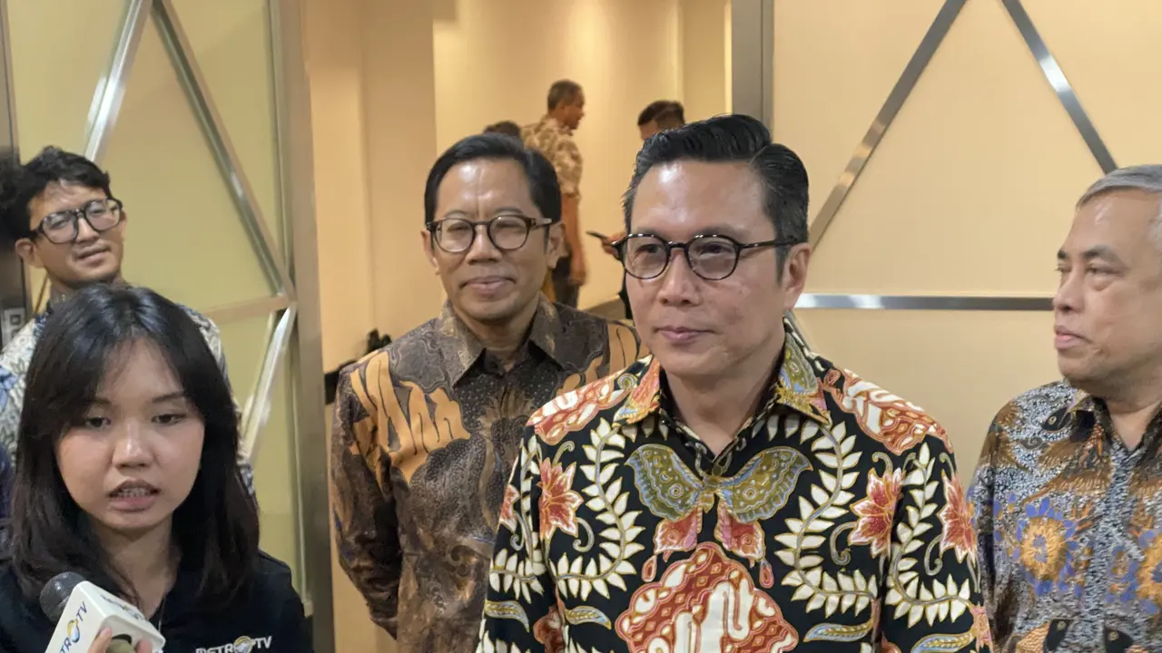 Profil Jeffrey Hendrik, Direktur Utama BEI Terpilih