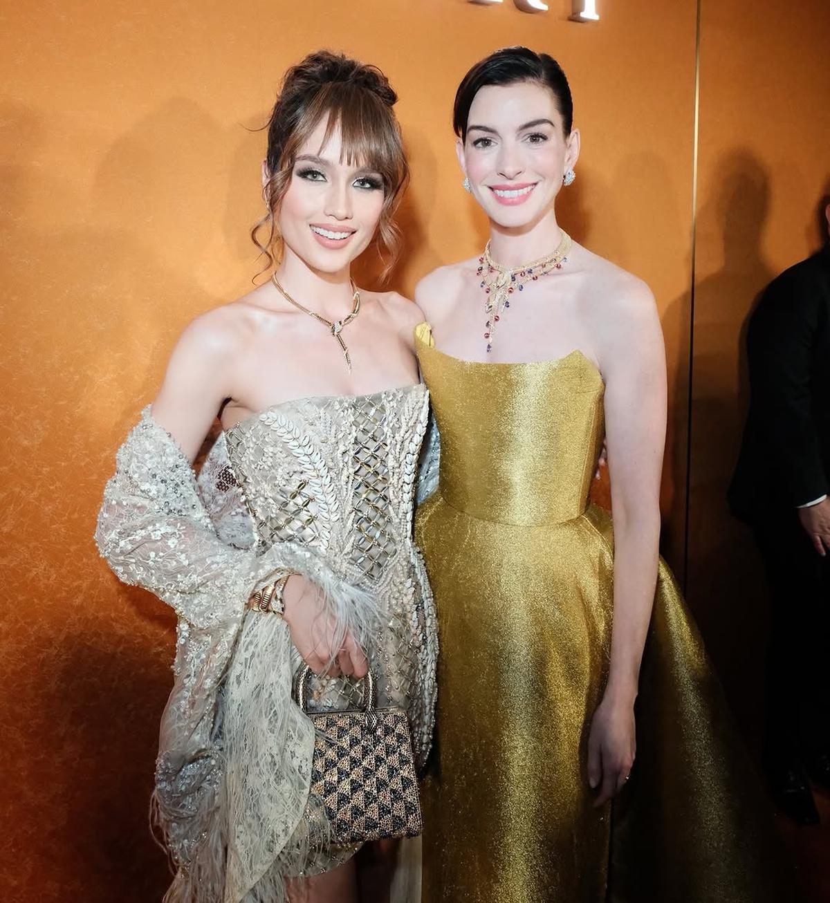 Potret Cinta Laura Hadir di Exhibition Bvlgari, Pamer Kedekatan dengan Liu Yifei hingga Anne Hathway