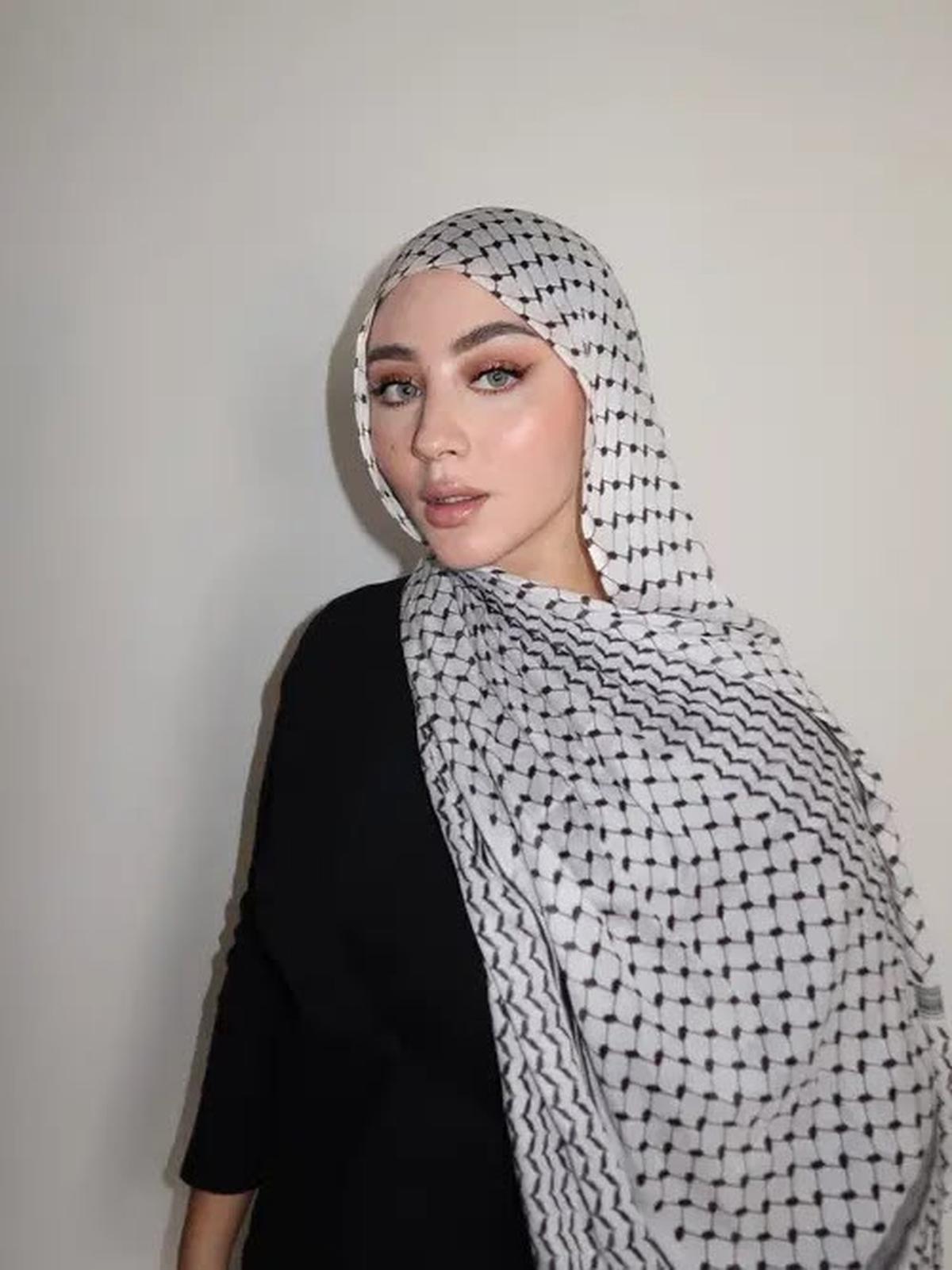 Gaya Hijab Margin Wieheerm di Berbagai Momen yang Cantik dan Elegan