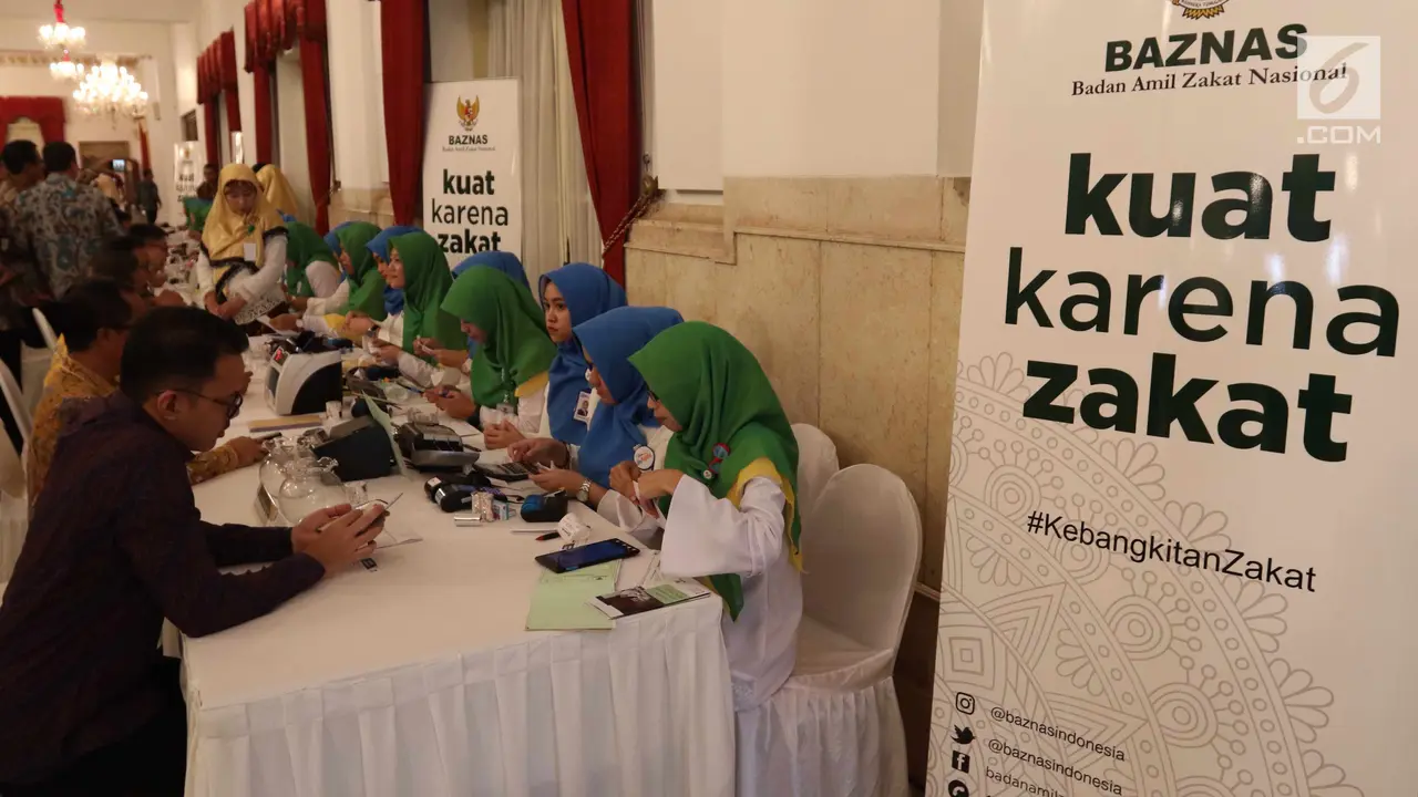 Melihat Suasana Pembayaran Zakat di Istana Negara