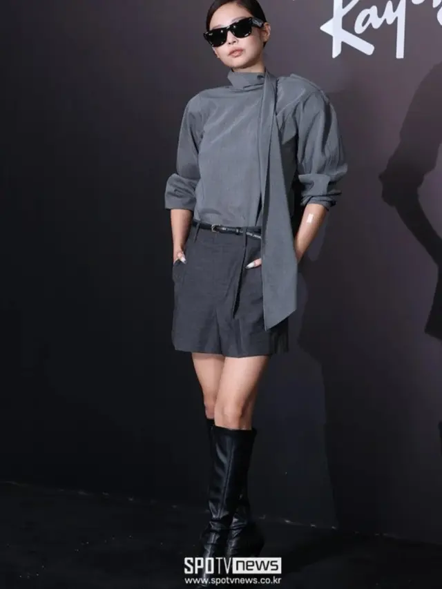 Baru Sewa Gedung Kantor Mewah, Potret BLACKPINK Pamer Aura CEO Muda Kaya Raya di Pembukaan Ray-Ban Seoul