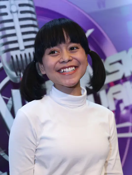 Remaja kelahiran Bandung 16 tahun silam ini melihat Irma Bule sebagai perjuangan penyanyi dangdut untuk menghibur masyarakat dan membahagiakan keluarganya. (Nurwahyunan/Bintang.com)