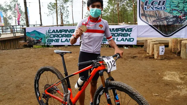 Feri Yudoyono, salah satu atlet profesional peraih medali emas untuk kategori MTB, mengaku terkesan kondisi alam Garut serta penerimaan yang ramah masyarakat sekitar, selama persiapan latihan berlangsung.