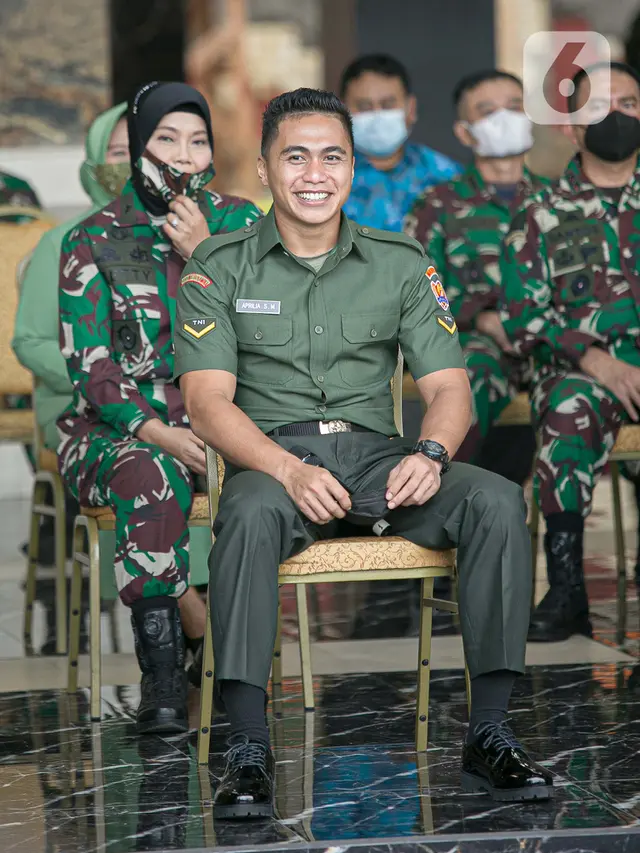 FOTO: Aprilia Manganang Jalani Sidang Perubahan Status Jenis Kelamin