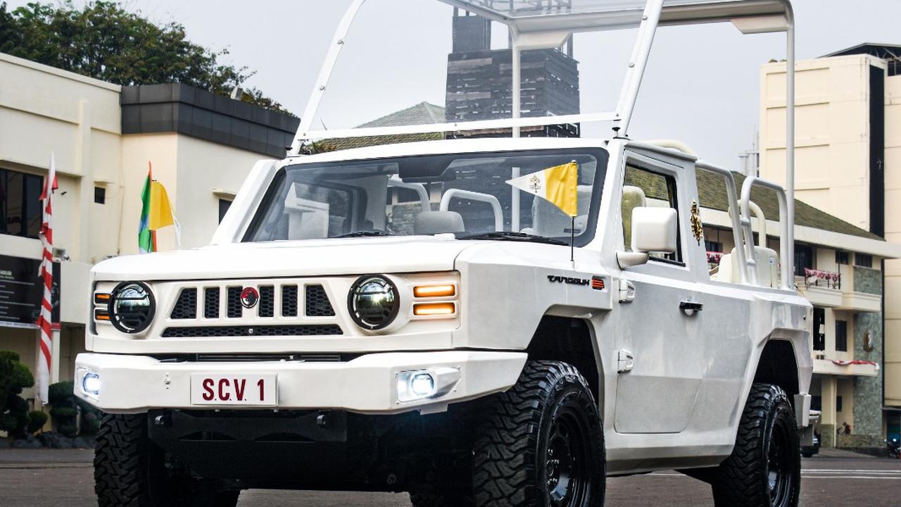 Mobil Maung Pindad yang Digunakan Paus Fransiskus