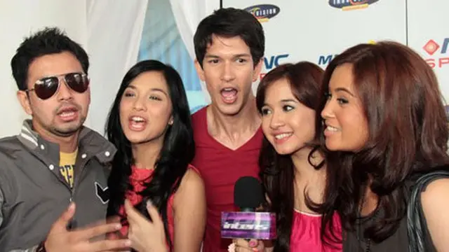 6 Potret Transformasi Kebersamaan Anggota Grup Musik BBB, 16 Tahun Berkarya