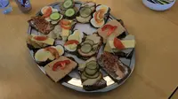 Ternyata open sandwich ala masyarakat Denmark ini bukan sekadar camilan. Tak jarang dijadikan menu makanan utama (Foto: Aditya Eka Prawira/Liputan6.com)