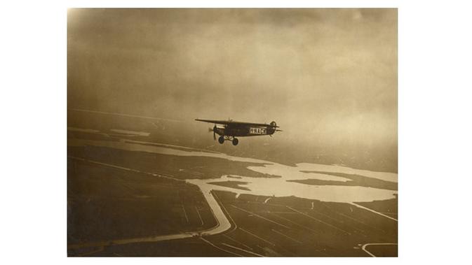 Pesawat Fokker VII (sumber: spaarnestadphoto)