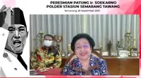 Ketua Umum PDIP Megawati Soekarnoputri saat  meresmikan patung Bung Karno di polder Stasiun Tawang. (Foto: Dokumentasi PDIP).