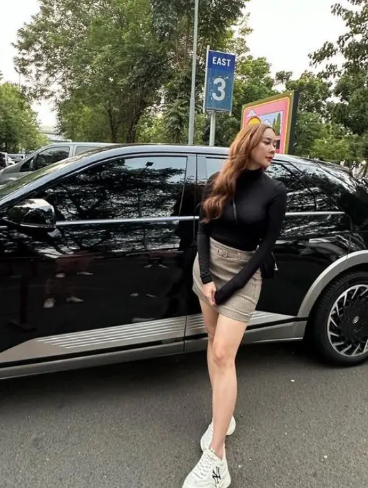 Aura Kasih tampil stunning [Instagram/aurakasih]