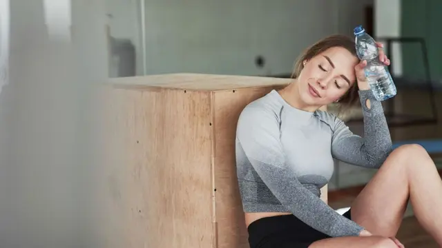 Cold Water vs Warm Water (photo by freepik.com)