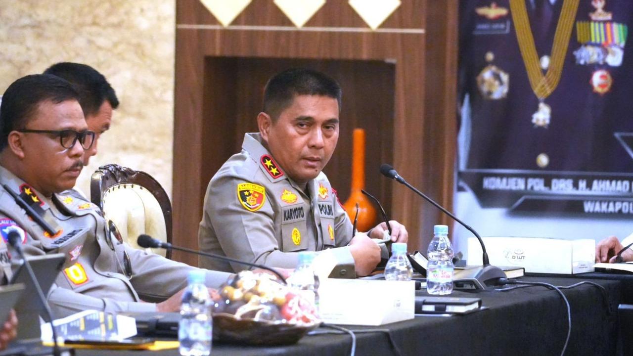 Gelar Rakor, Kapolda Metro Jaya Pastikan Peringatan Hari Buruh Berjalan Lancar dan Aman