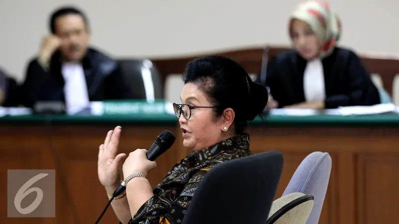 20150909- Eks Menkes Siti Fadilah Supari-Jakarta