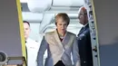 PM Inggris Theresa May tiba di Bandara Internasional Ministro Pistarini, Buenos Aires, Argentina, Rabu (28/11). Theresa May tiba di Argentina untuk menghadiri KTT G20. (AP Photo/Martin Mejia)