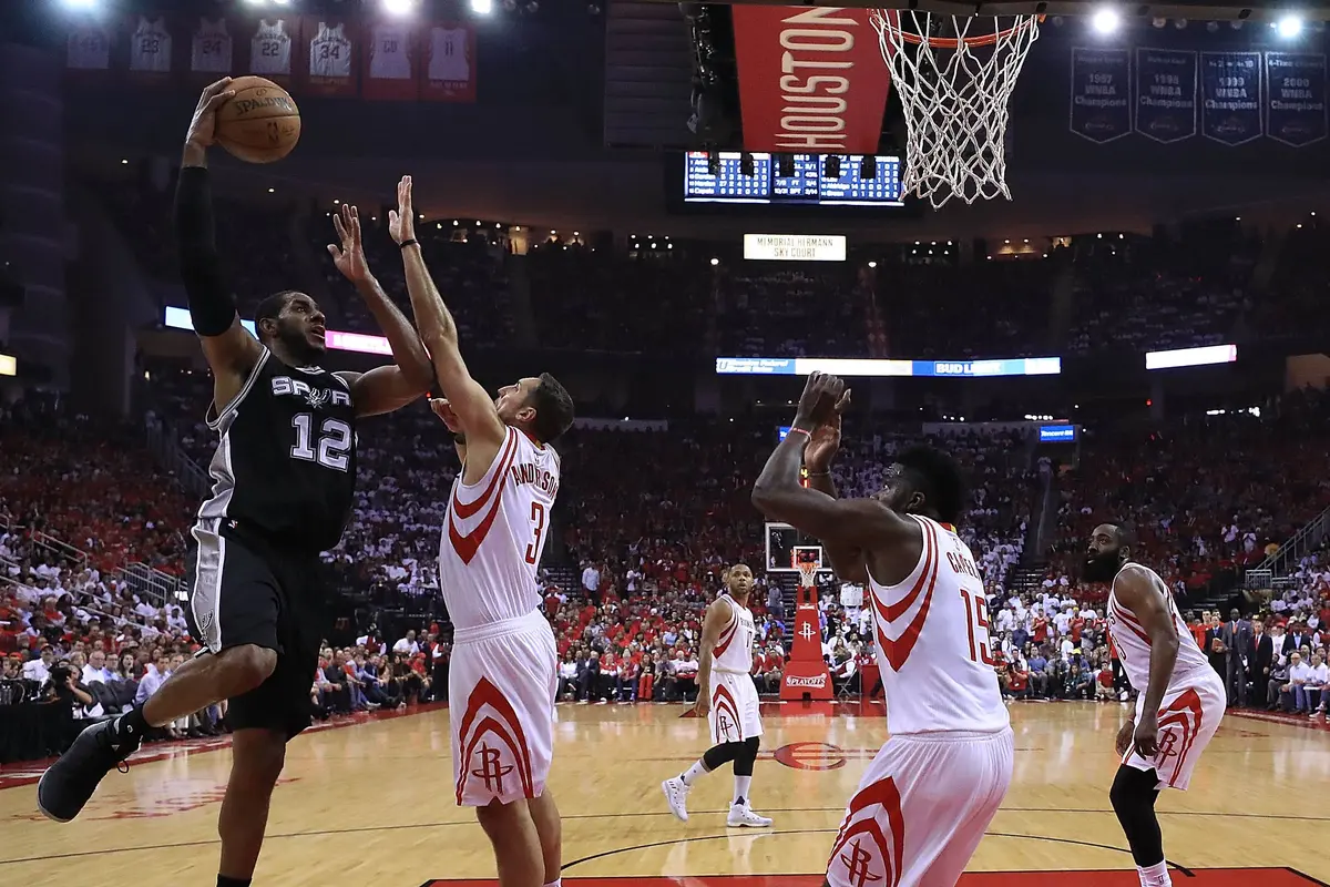 San Antonio Spurs Raih Kemenangan Penting di Markas Houston Rockets