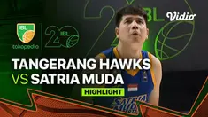 Berita video highlights pertandingan IBL (Indonesia Basketball League) 2023 antara Satria Muda Pertamina Jakarta vs Tangerang Hawks pada Senin (13/2/2023) pagi hari WIB.