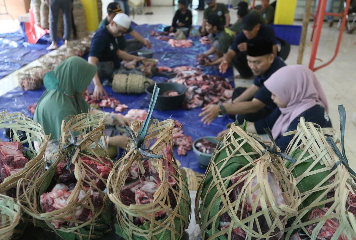 FOTO: Menghidupkan kembali Tradisi Andilan Potong Kebo di Jakarta