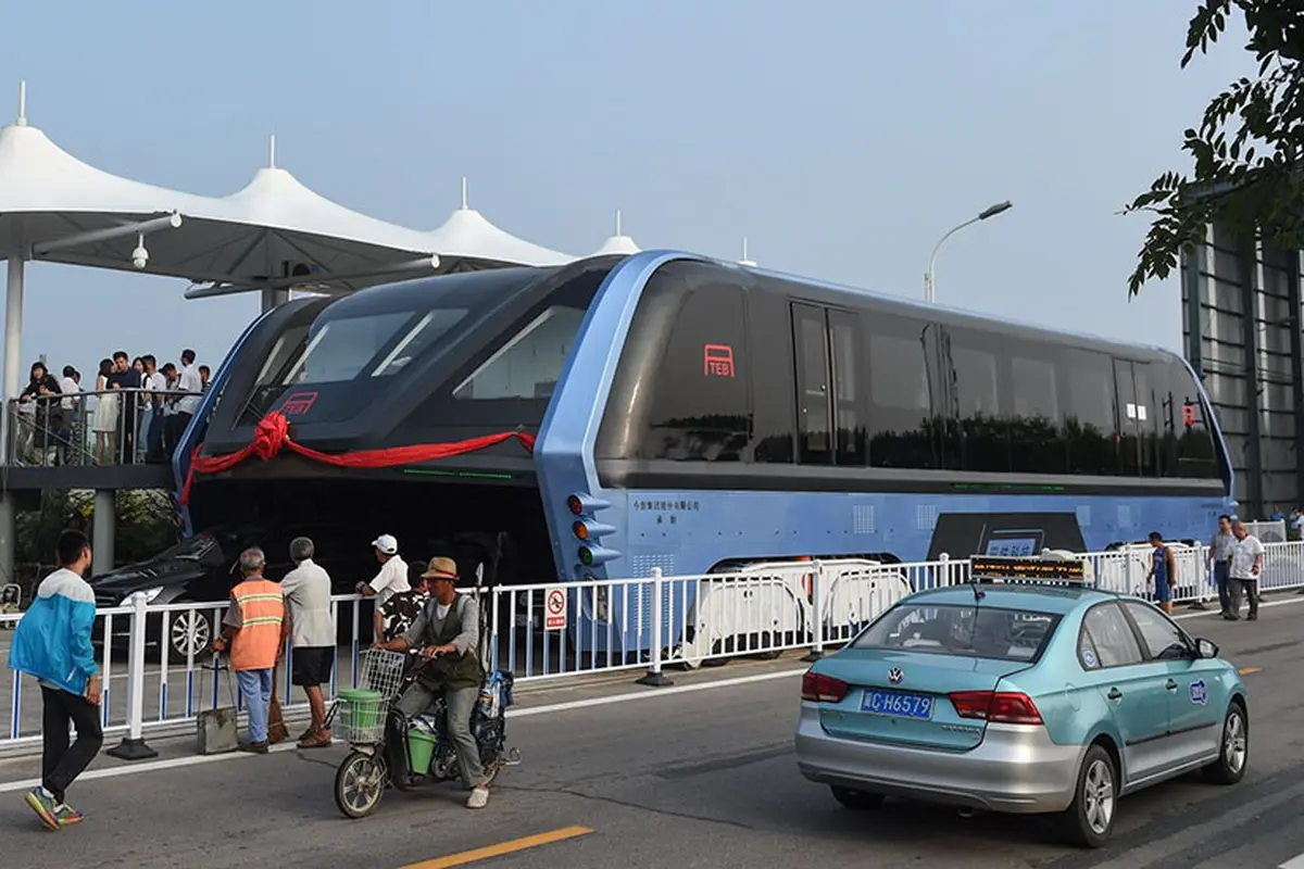 [Bintang] Atasi Macet, Transit Elevated Bus di China Mulai Beroperasi