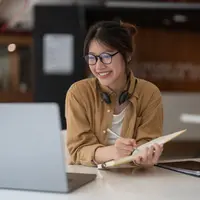 12 Kemajuan Hidup yang Dialami Tiap Zodiak Tahun 2026./Copyright depositphotos.com/itchaz