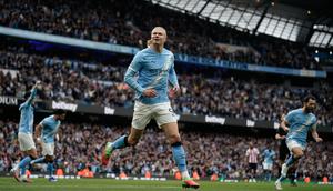 Pemain Manchester City Erling Haaland merayakan gol pada laga Premier League/Liga Inggris antara Man City vs Brentford di Manchester, Sabtu, 9 Mei 2026. (AP Photo/Dave Thompson)
