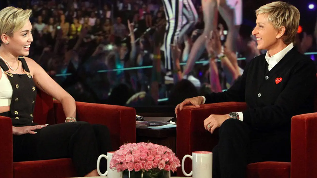 Ellen de Generes Akan Goyang ala  Miley Cyrus di Oscar