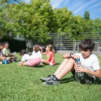 Anak introvert tidak selalu kesulitan berteman (Sumber: Pexels.com)