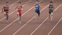 Pelari Indonesia, Lalu Muhammad Zohri, saat berlaga pada nomor 100 meter Asian Games di SUGBK, Jakarta, Minggu (26/8/2018). Lalu Zohri finish di urutan ke tujuh dengan catatan waktu 10,20 detik. (Bola.com/Vitalis Yogi Trisna)