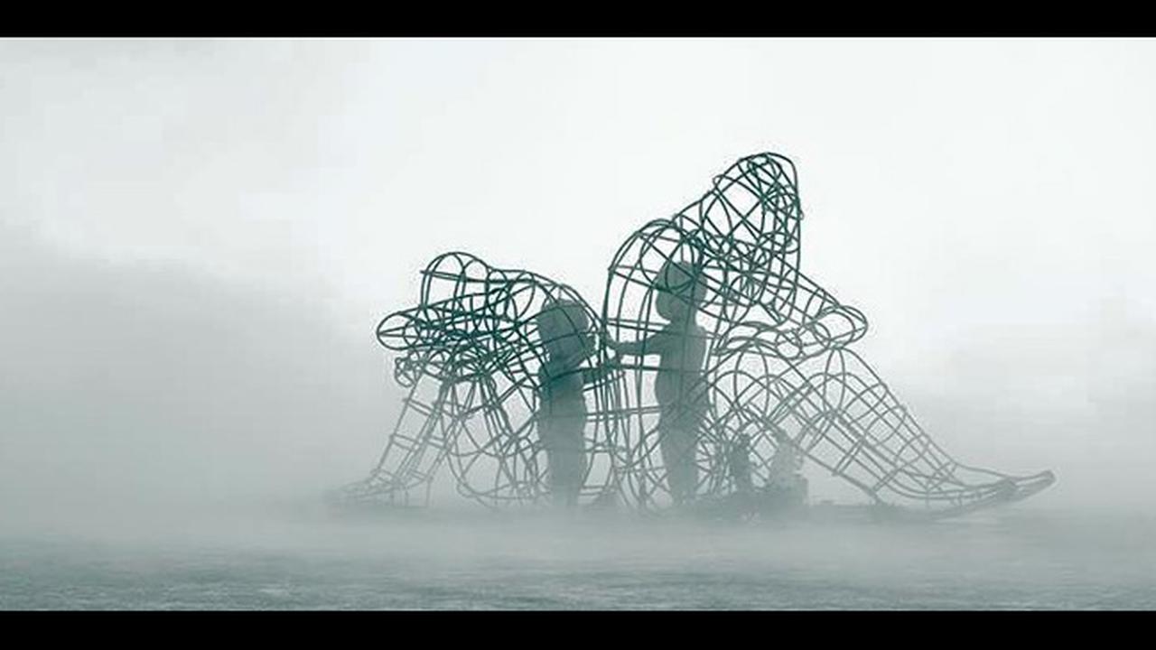 Patung Raksasa dengan Pesan Menggugah Mengenai Kedewasaan