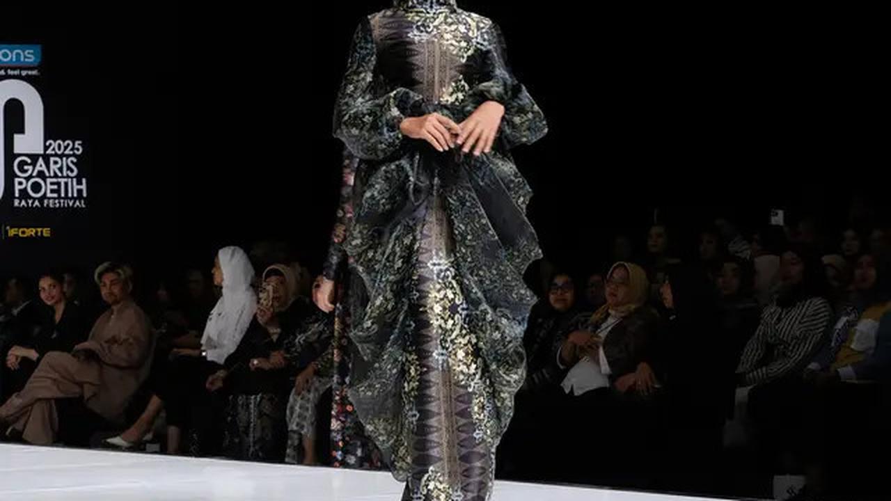 4 Gaya Fuji Jadi Model Baju Lebaran 2025 Brand Fesyen Malaysia