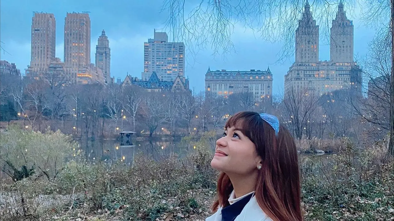 [Fimela] Potret terbaru Amel Carla