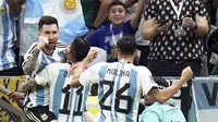 Selebrasi pemain Timnas&nbsp;Argentina, Lionel Messi&nbsp;usai berhasil menjebol gawang&nbsp;Meksiko dalam pertandingan grup G Piala Dunia 2022 yang berlangsung di Lusail Stadium, Qatar, Minggu (27/11/2022). (AP Photo/Hassan Ammar)