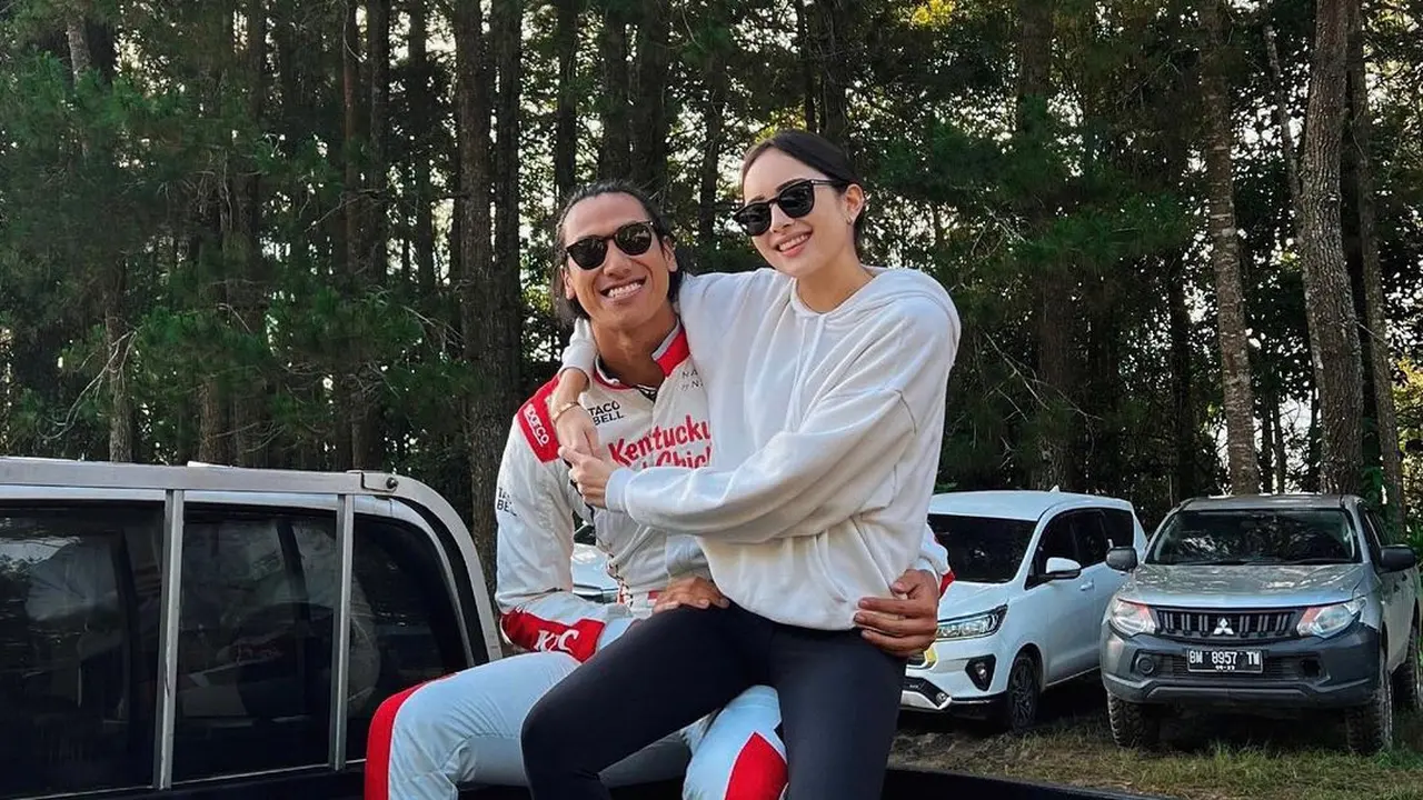 Sean Gelael dan Naarah Joesoef