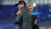 Manajer Liverpool, Jurgen Klopp, memuji kinerja Carlo Ancelotti bersama Everton. (Jon Super / POOL / AFP)