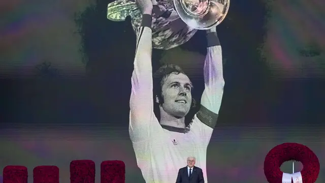 Foto: Semarak Opening Ceremony Euro 2024, Berikan Penghormatan untuk Sang Legenda Franz Beckenbauer