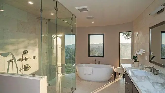 [Bintang] Chris Evans