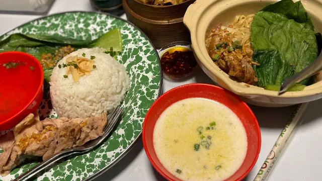 Rekomendasi Tempat Makan yang Buka 24 Jam di Surabaya