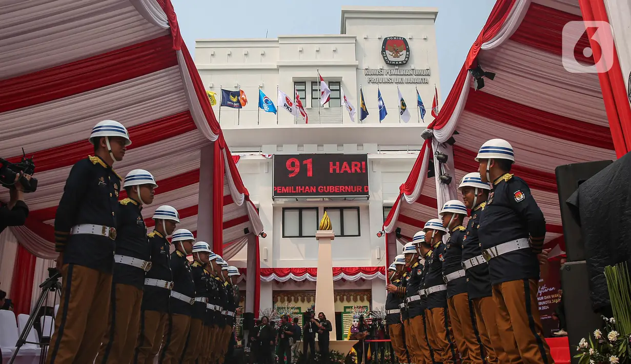Untuk menyambut para pasangan bakal calon kepala daerah khusus Jakarta, KPU Provinsi Jakarta berbenah dengan menghiasi kantornya ornamen khas Betawi. (Liputan6.com/Angga Yuniar)