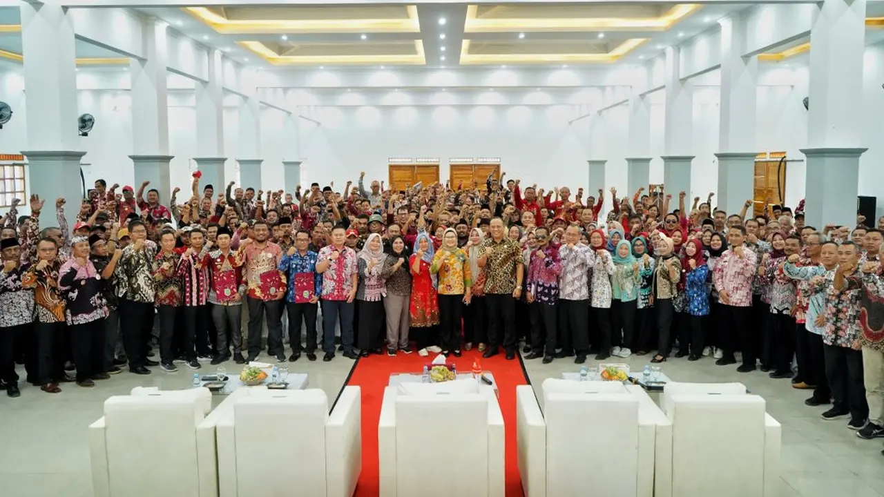 Acara Peningkatan Kapasitas Pemerintah Desa Kepada Kuwu se-Kabupaten Indramayu, yang bertempat di Gedung Serba Guna Rumah Makan Sekar Jaya, Kecamatan Widasari, Kamis (4/7/2024) (Istimewa)