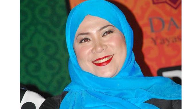 Ibu Meninggal, Melly Goeslaw: Aku Nggak Punya Siapa-siapa - ShowBiz