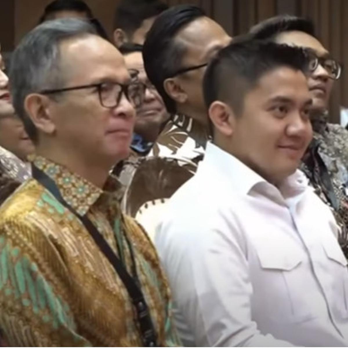 Ekspresi Tak Terduga Mayor Teddy Usai Ditegur Presiden Prabowo di Depan Umum Karena Tak Undang Jokowi