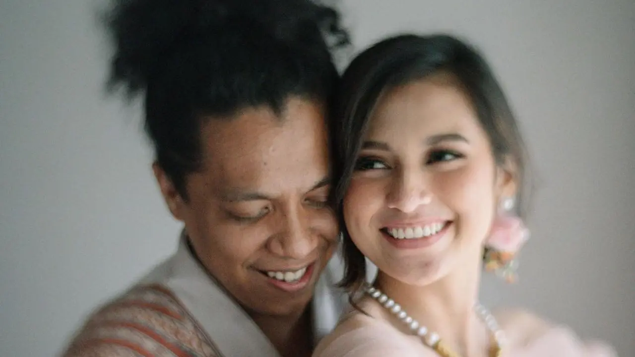 [Fimela] Arie Kriting dan Indah Permatasari