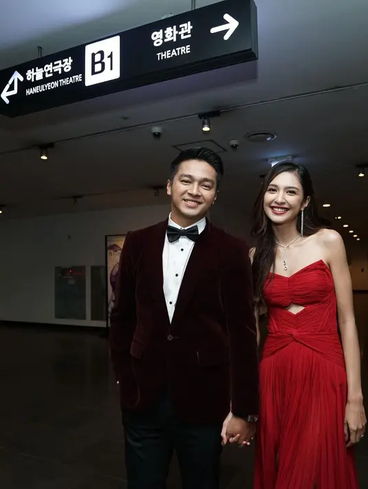 Bahkan tak sedikit netzen yang memuji penampilan Mikha Tambayong dan Deva Mahenra. (FOTO: instagram.com/devamahenra/)