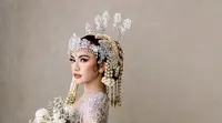 Mahalini Akad Nikah Pakai Siger Sunda (Sumber: Instagram/rizkyfbian)
