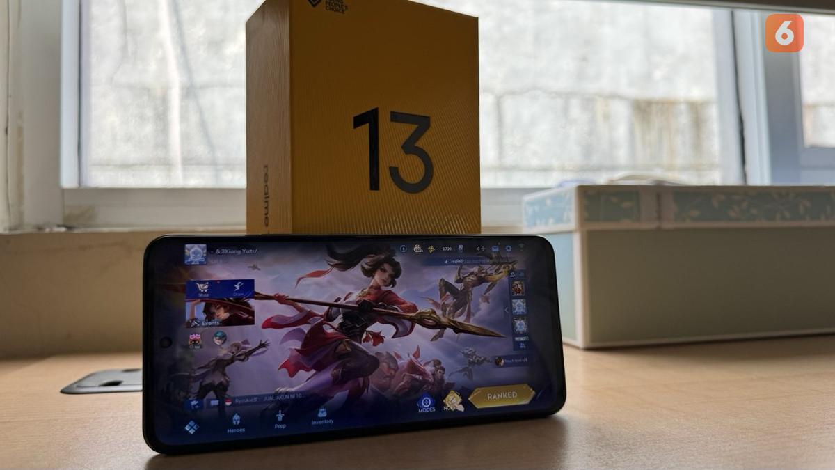 Harga Realme 13, HP Gaming Mid-Range Terbaik dengan Layar AMOLED 120Hz dan Kamera 50MP OIS