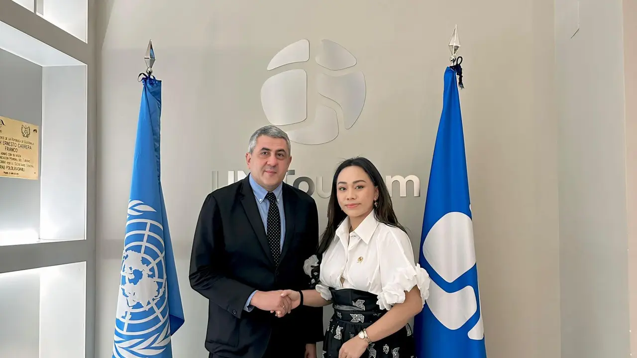 Utusan Khusus Presiden Bidang Pariwisata bertemu dengan Sekretaris Jenderal Organisasi Pariwisata Dunia Perserikatan Bangsa-Bangsa (UN Tourism) di Madrid, Spanyol.