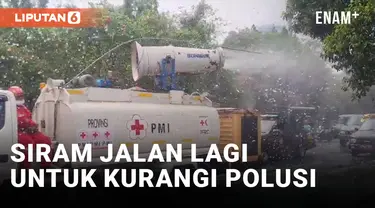 Siram Jalan, Pemkot Jakarta Barat Kerahkan 340 Personil Gabungan