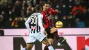 Di awal babak kedua, AC Milan kembali menggempur pertahanan Udinese. Zlatan Ibrahimovic kembali memperoleh peluang pada menit ke-47. Kali ini tembakannya masih melambung di atas mistar gawang Marco Silvestri. (AFP/Marco Bertorello)